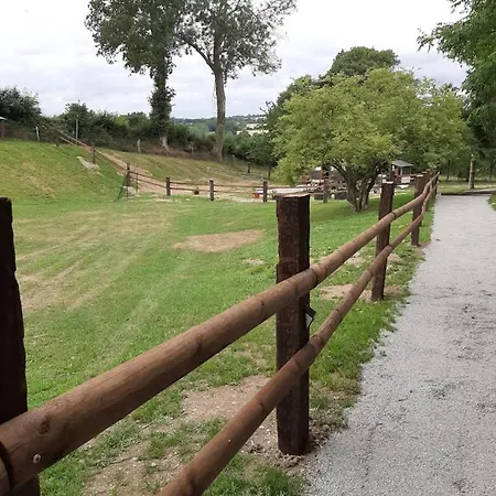La Roulotte De Germaine * Conde-sur-Vire